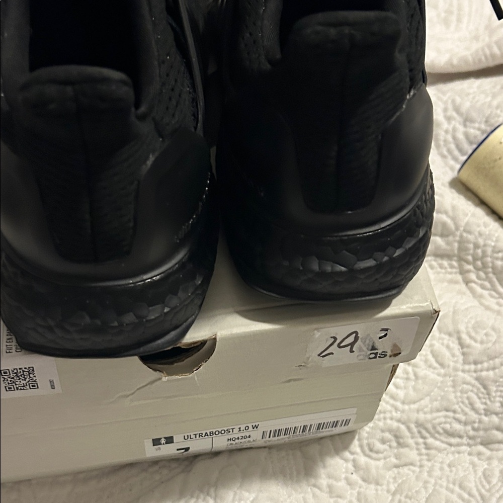 Adidas Women's Black Sneakers - Picture 8 of 9